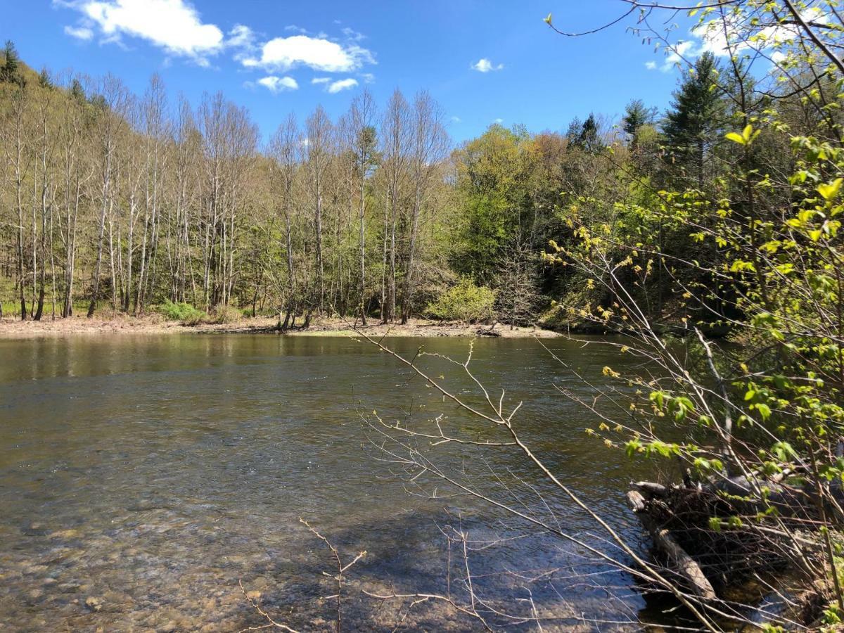 The Lodge At West River Newfane Exterior photo