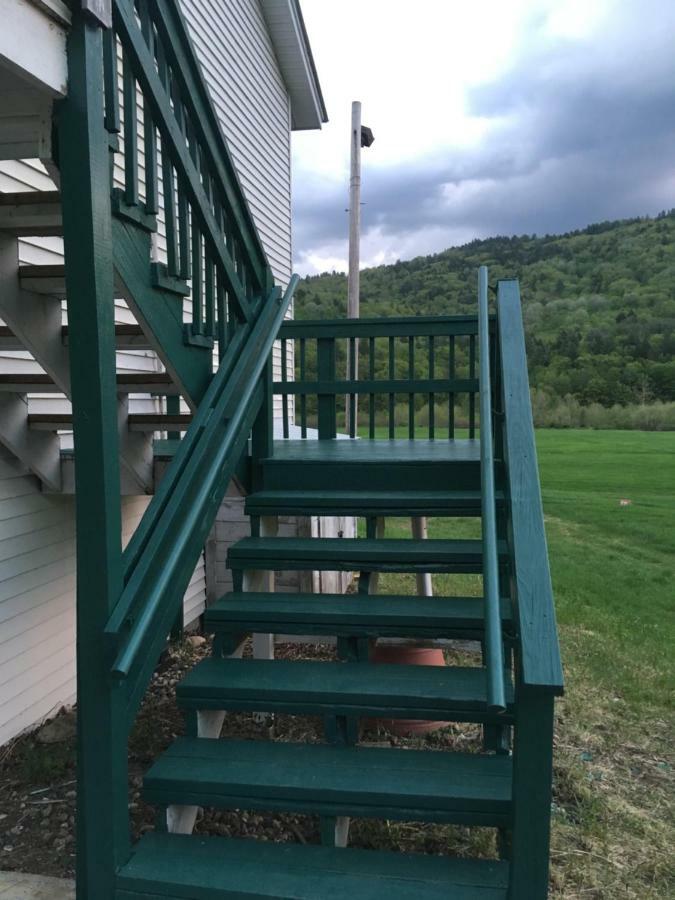 The Lodge At West River Newfane Exterior photo