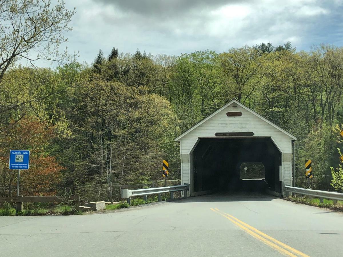 The Lodge At West River Newfane Exterior photo